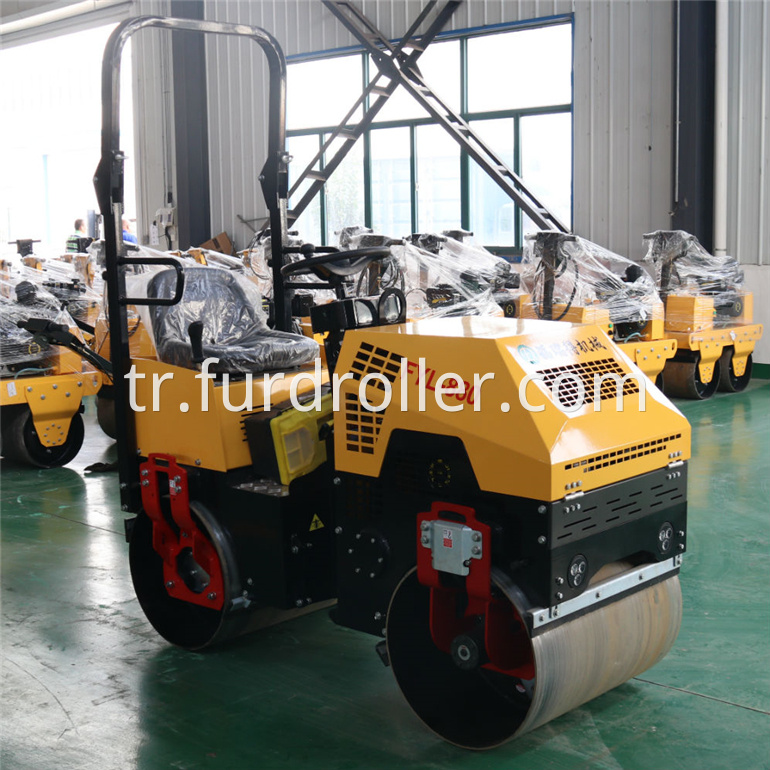 FYL-880 Vibratory Road Roller